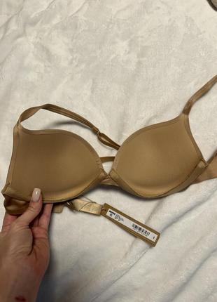 Бюстгальтер skims з імітацією сосків