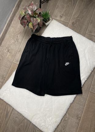 Спортивные шорты nike