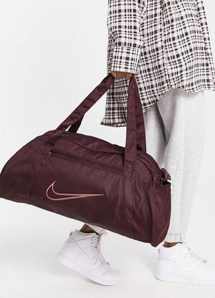 Nike нова спортивна сумка1 фото