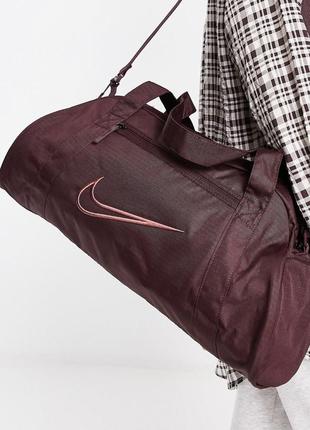 Nike нова спортивна сумка3 фото