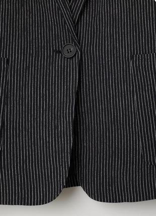 Стильный пиджак блейзер в полоску с карманами h&m этикетка2 фото
