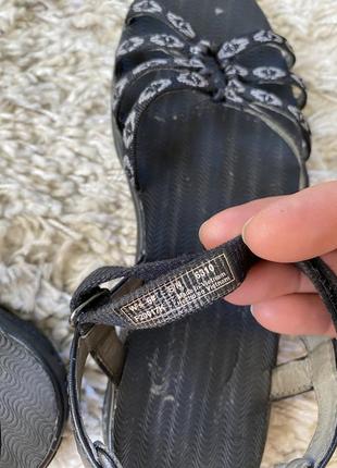 Актуальные спортивные /трекинговые босоножки ,teva,p.37-386 фото