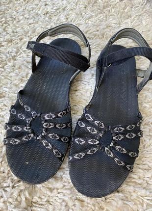 Актуальные спортивные /трекинговые босоножки ,teva,p.37-382 фото
