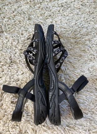 Актуальные спортивные /трекинговые босоножки ,teva,p.37-385 фото