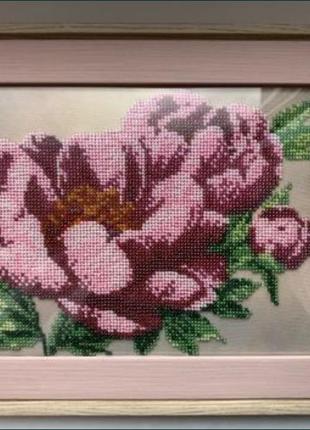 Картина вишита бісером півонії