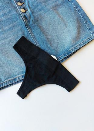 Стрінги на високій посадці