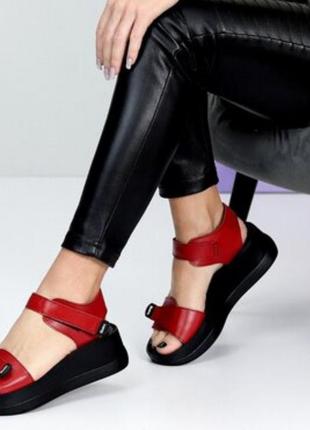 Нереально крутые красные женские кожаные дизайнерские босоножки на липучках 🔥🔥🔥4 фото