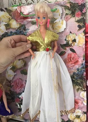 Платье для куклы барби есть другие 5