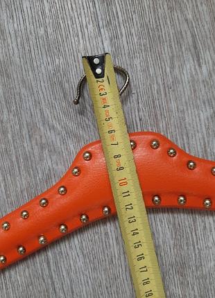 Вішалка для одягу