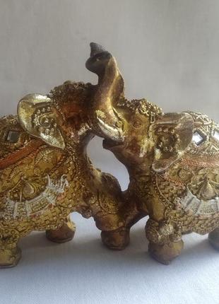 Статуэтка слоны полистоун №2.
