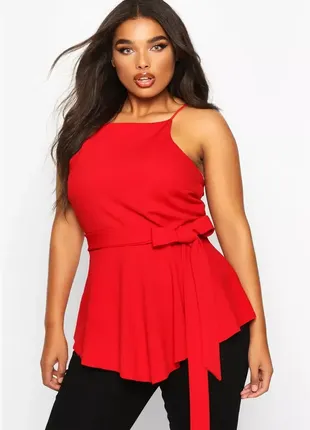 Креповый асимметричный топ с завязкой спереди boohoo