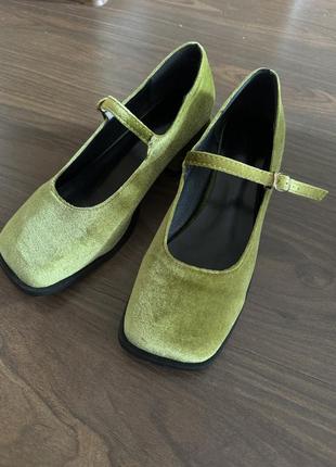 Туфли бархатные 25.5 см