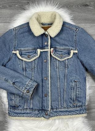 Женская оригинальная джинсовая утепленная куртка levis