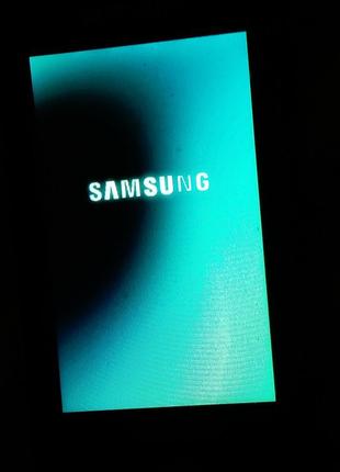 Мобильный телефон samsung 
в отличном состоянии
