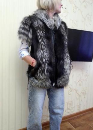 Продам желетку чернобурка