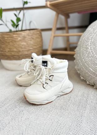 Зимние ботинки для девочки