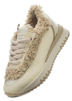 Жіночі кросівки 66941 бежеві хутро шкіра