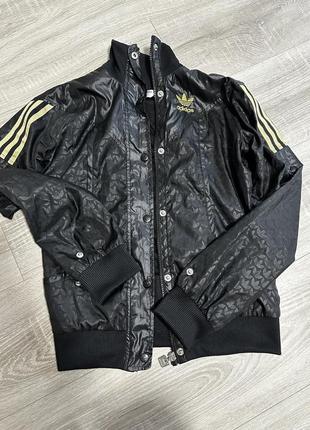 Спортивна куртка adidas