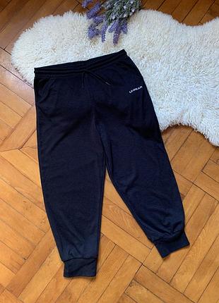 Трикотажні бриджі на манжетах для спорту або для дому