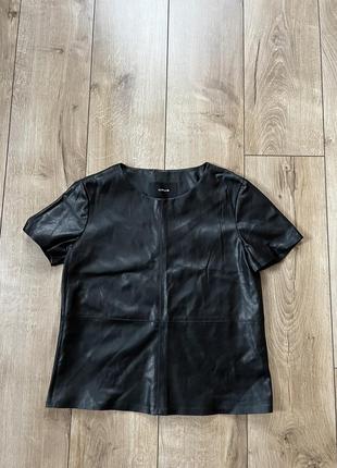 Блуза из экокожи