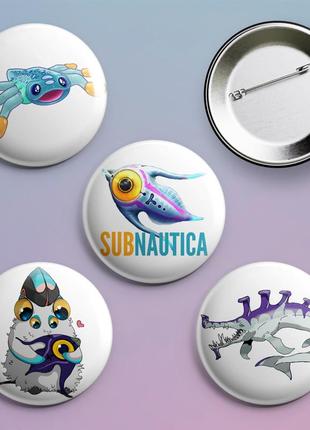 Закатні значки з принтом гри subnautica металеві на шпильці 56 мм х 4 штуки