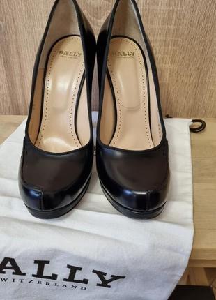 Туфли bally оригинал 38 г.
