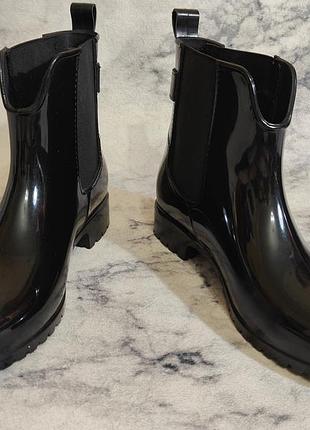 Tommy hilfiger резиновые сапоги.размер 38 (24см)