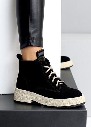 Цікаві натуральні демі черевички