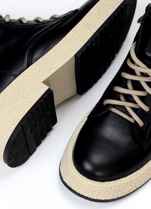 Цікаві натуральні демі черевички