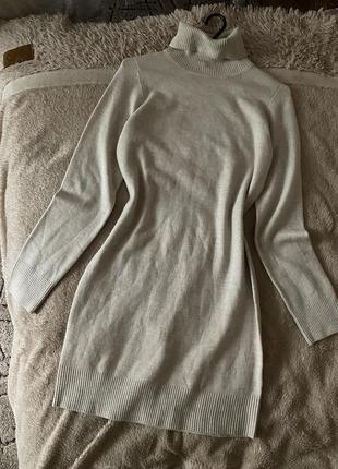 Тепла сукня гольф по фігурі з довгими рукавами