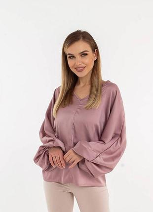 Дуже красива атласна блуза з пишним рукавом фасон кажан різні кольори та розміри