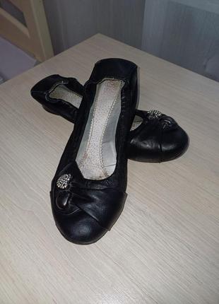 Кожаные балетки 35