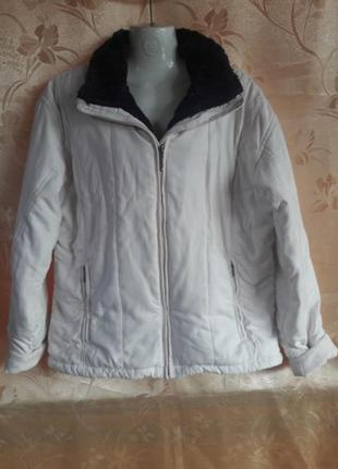 Спортивная куртка бренда columbia, белая, пог-59, поб-58, длина-66, теплая, унисекс