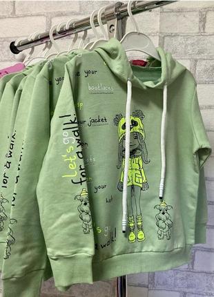 Бомбер модняшкие девчонки отличного качества из натуральной ткани. распродаж