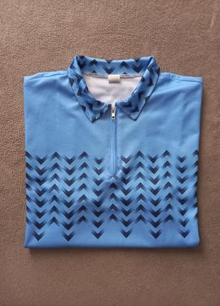 Футболка поло.