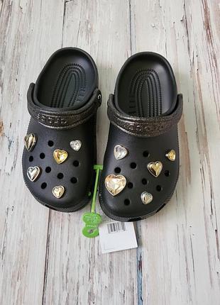 Клоги crocs оригінал. classic glitter heart clog розмір 36-37. джибітси в комплекті!