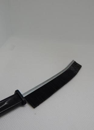 Щетка для уборки узких мест