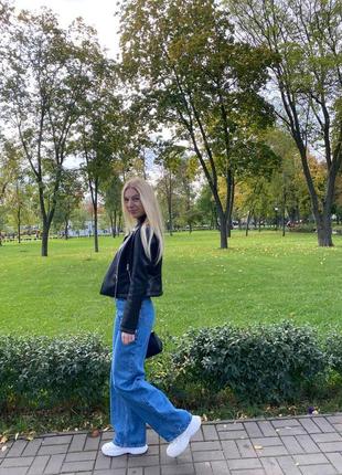 Шкіряна косуха від guess