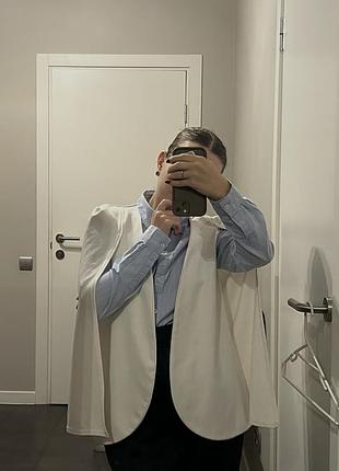 Красивый необычный пиджак