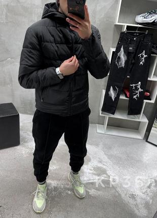 Черная мужская куртка пуховик