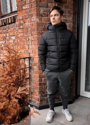 Черная мужская куртка пуховик