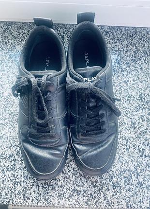 Сужские кроссовки