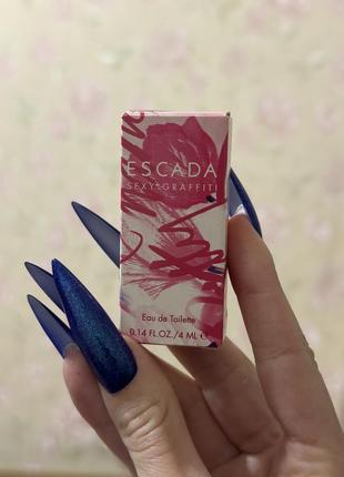 Escada sexy graffiti оригінал мініатюра оригинал миниатюра