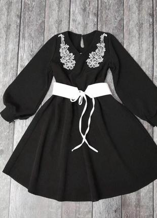 Невероятно красивое платье с вышивкой