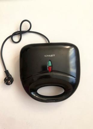Сендвичница scarlett sc1117