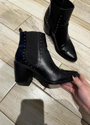 Ботинки женские bershka