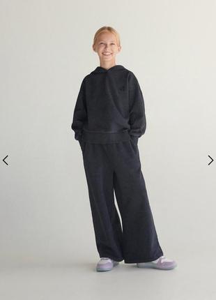 Трикотажный утепленный костюм reserved