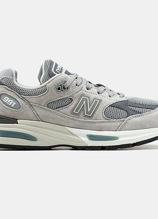 ▪️Goes Bike Riding in Athletic Shorts & New Balance Sneakers From the Depths of Her Closet
