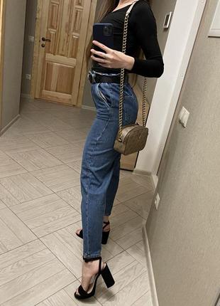 Джинси mom fit stradivarius
