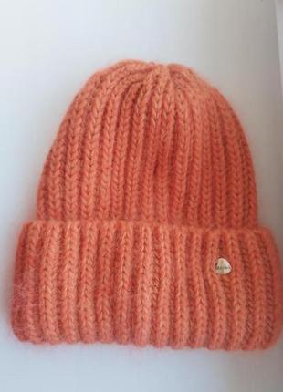 Шапка оранжевая,идеальная..